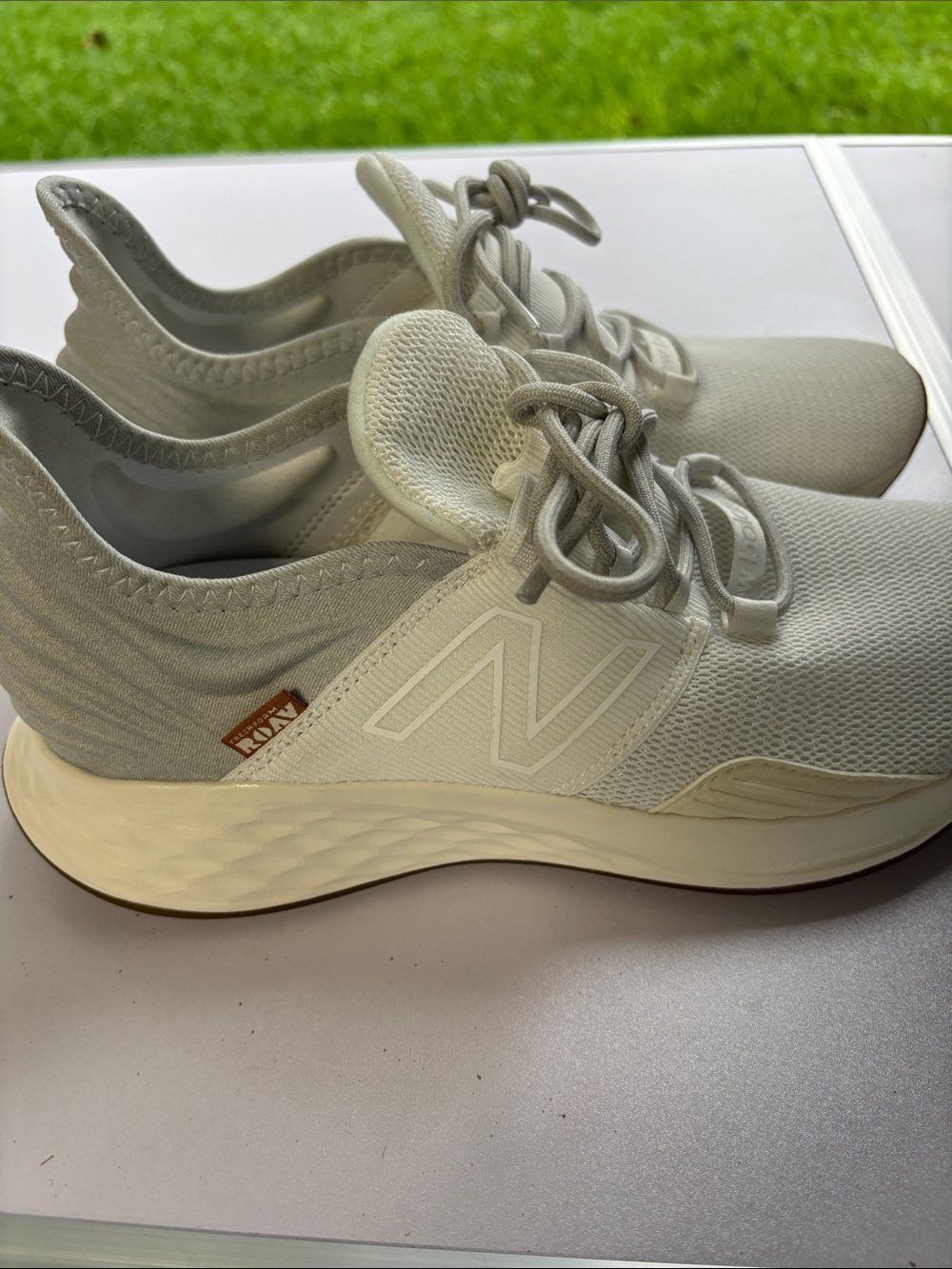 New Balance Lightweight Knit Trainers - Cream & Light Gray - Picture 10 of 12